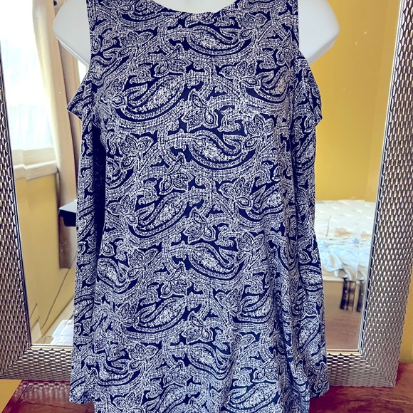 Michael Kors Cold Shoulder Top - Picture 4 of 9